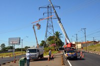 Começa a remoção de torres de energia desativadas em Sumaré, São Paulo