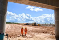 Comitiva do Governo Federal visita obras de duplicação da BR-116/BA