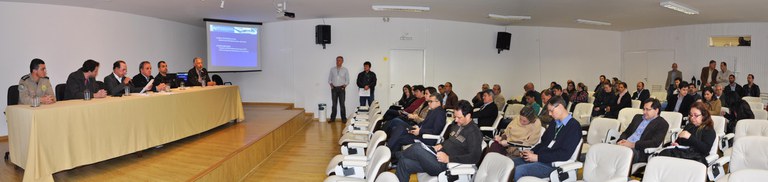 Audiencia Curitiba Contorno Sul 13jul15.jpg