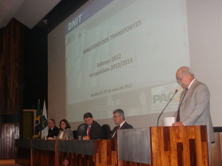 DNIT apresenta programação de obras para o período 2013/2014