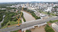 DNIT conclui içamento de vigas e construção de pontes sobre o rio dos Sinos na BR-116/RS chega a 75%