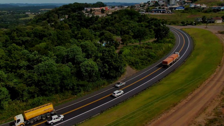 Trecho totalmente restaurado na BR-153/SC