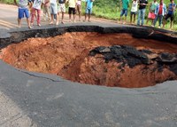 DNIT realiza serviços de recuperação emergencial na BR-222 no Maranhão