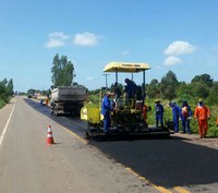 DNIT recupera pavimento da BR 222 no Maranhão  