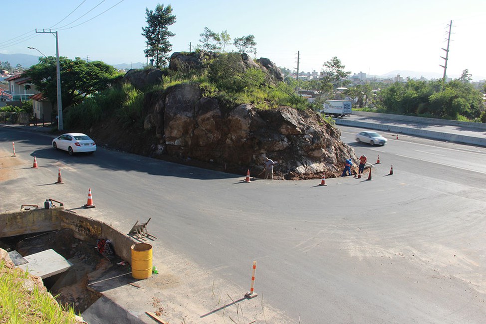 Trabalhos complementares em pista da BR-101 Sul  (1).JPG