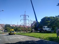 DNIT remove torres de energia desativadas no município de Americana/SP