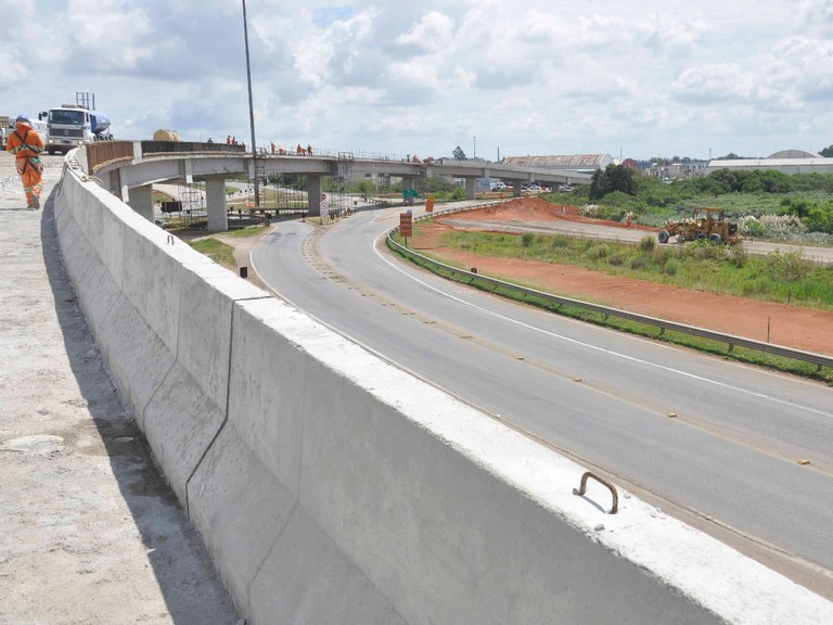 Obras no viaduto da Av. Viscondessa da Graça  - Solano Ferreira (DNIT)