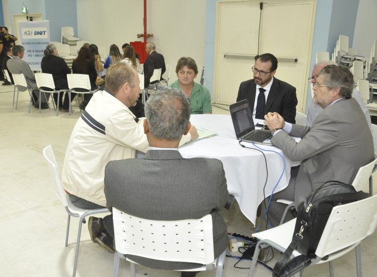 Proprietários irão dialogar sobre os termos apresentados com representantes do DNIT na presença de juízes federais.jpg