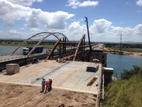 Ponte sobre rio São Francisco segue em ritmo acelerado