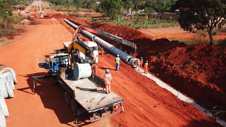 Implantação de dispositivos de drenagem