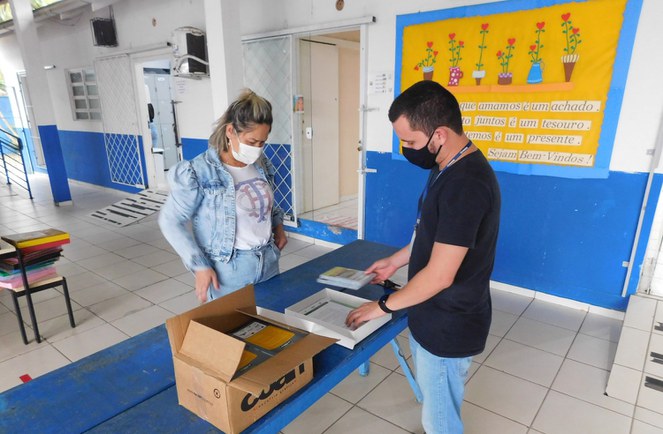 27.05.2021 - Entrega dos Kits de Educação Ambiental para as Instituições de Ensino (2).jpg