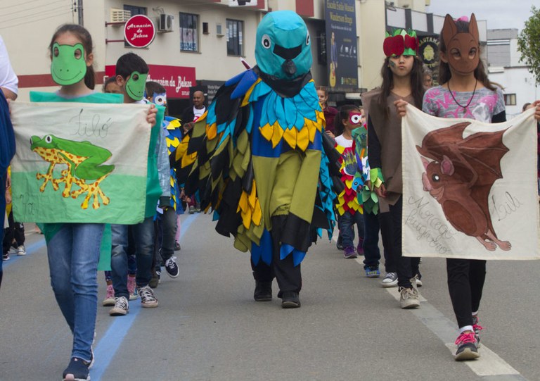 Desfile de aniversário de Guaramirim (1).jpg