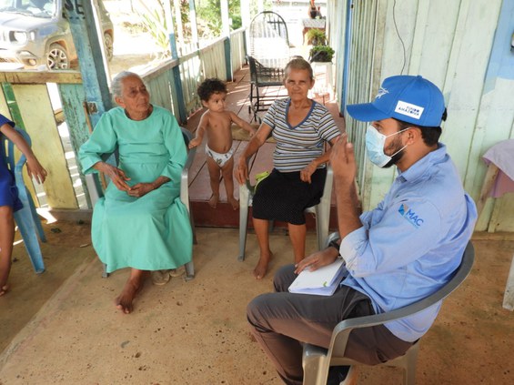 Km-303 Diálogo com moradores e proprietário de estabelecimento comercial..JPG