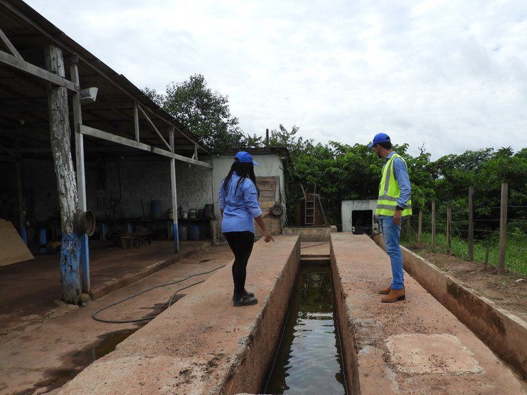 Km 106 - Vistoria de supervisão ambiental na área de lavagem de máquinas BR-319..JPG