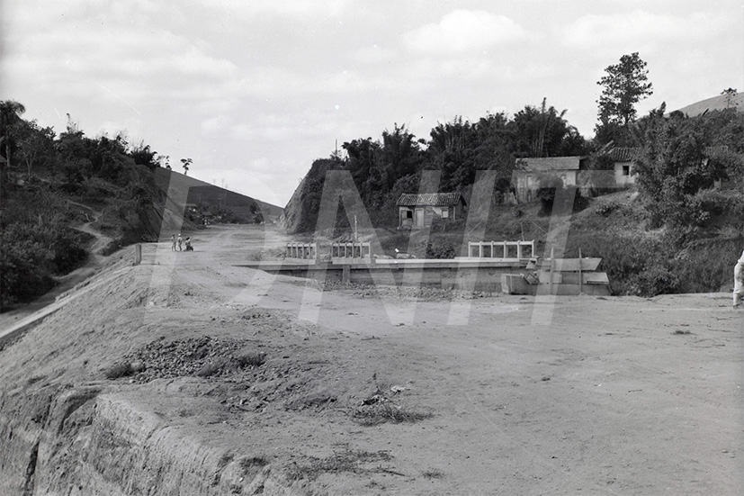 BR-116_ Rio_Rio São Paulo-Trecho-Barra Mansa_Queluz _ 09 Mai 1946 _ 3425.jpg