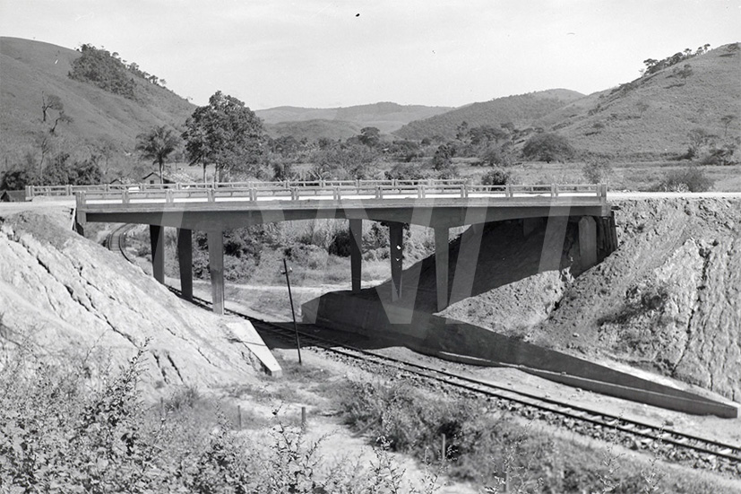 BR-116_ Rio_Rio São Paulo-Trecho-Barra Mansa_Queluz _ 09 Mai 1946 _ 3439.jpg