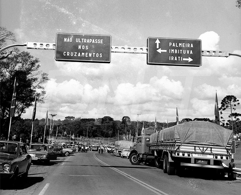 BR-227 _Inauguração Arati_Relógio_Reunião na Sede do 9º DRF _ 27 Out 1976_AP27746.jpg