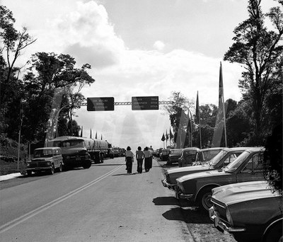 BR-227 _Inauguração Arati_Relógio_Reunião na Sede do 9º DRF _ 27 Out 1976_AP27748.jpg