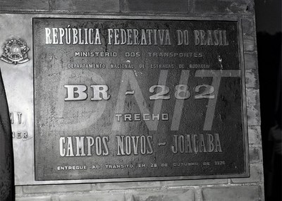 BR-282 _Inauguração_Campos Novos-Joaçaba _ 28 Out 1976_AP27733.jpg