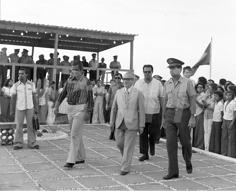 BR-407 Inauguração_ Picos-PI-Petrolina- Fot.Virgílio _ 08 Nov 1976_AP27654.jpg