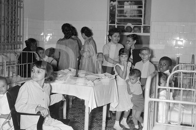 Comemoração de Natal no Hospital dos Rodoviários _ 22 Dez 1956 _ 126.jpg