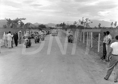 Dr Regis Bitencourtt na Inauguração da Vila Operária _ 29 Dez 1961 _ 18238.jpg