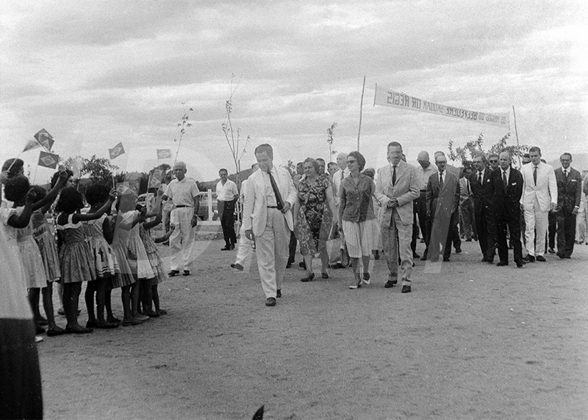 Dr Regis Bitencourtt na Inauguração da Vila Operária _ 29 Dez 1961 _ 18243.jpg