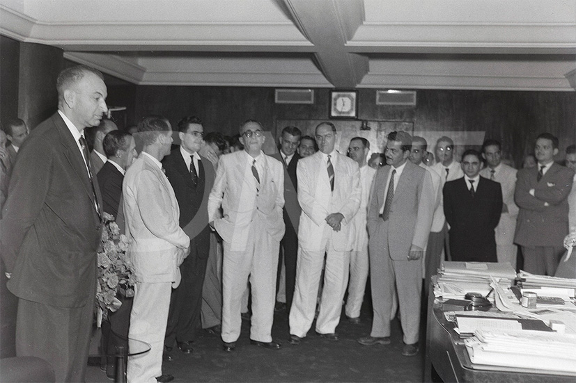 1º Aniversário de Administração do Eng Regis Bittencourt _ 16 Fev 1952_AP26410.jpg