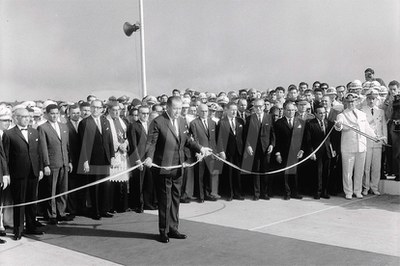 A Ponte Internacional da Amizade foi inaugurada por Castelo Branco, presidente do Brasil e Alfredo Stroessner do Paraguai_  27 de março de 1965Ponte da Amizade Foz do Iguaçu _ 29541.jpg