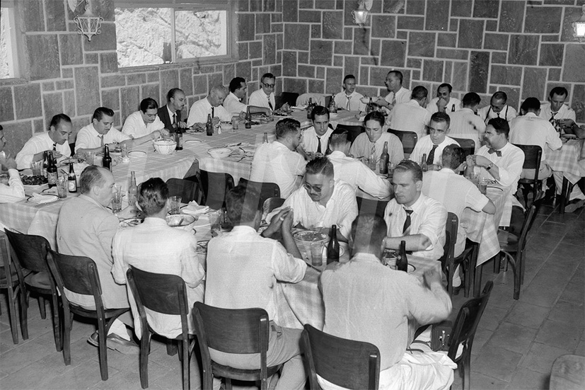 Almoço no Belvedere_Viúva da Graça _ 12 Jan 1952_AP26405.jpg