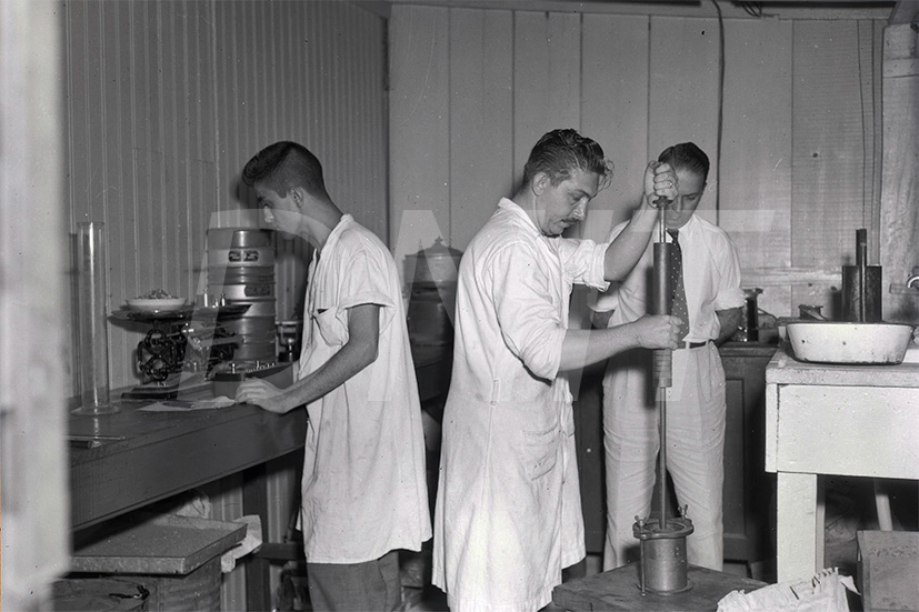 Laboratório Central _ Dependências- 16 Mar 1953_AP26249.jpg