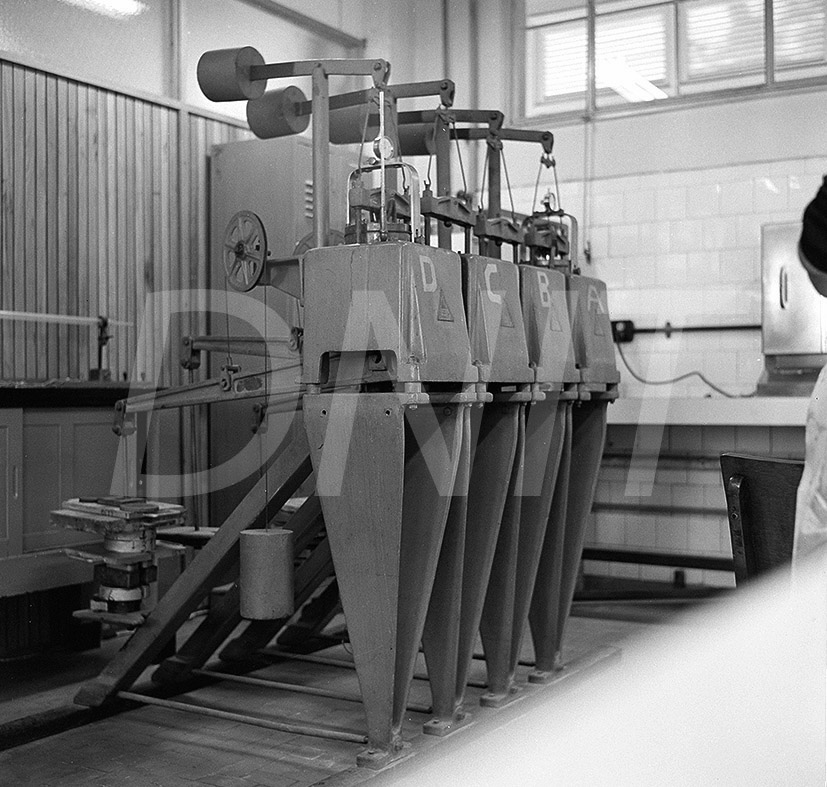 Laboratório Central _ DPT_Fot Nélcio _ 17 Jul 1969_ 43573.jpg