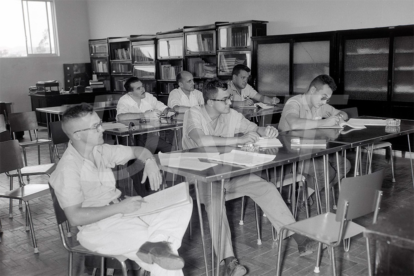 Laboratório Central _ Funcionários _ 05 Ago 1958_ 188.jpg