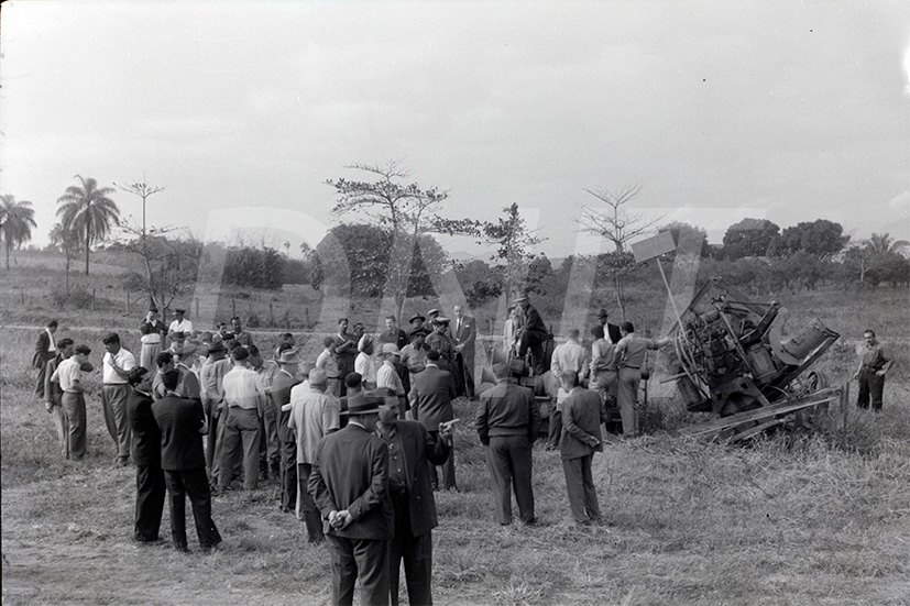 Leilão de Sucata - 26 Jul 1951 _ 8371.jpg