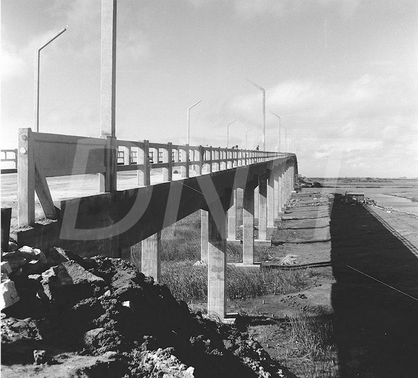 nauguração da ponte sobre o Rio São Gon... _ Fot Napoleão _07 Jul 1962_AP26644.jpg