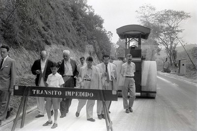 Nova estrada-Rio-Friburgo _ 04 Set 1953_AP25932.jpg