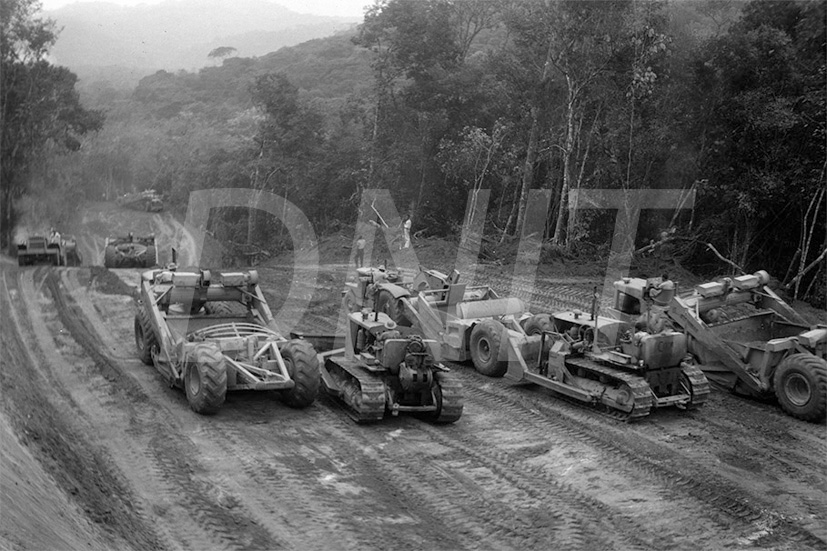 Nova estrada-Rio-Friburgo _ 04 Set 1953_AP25940.jpg