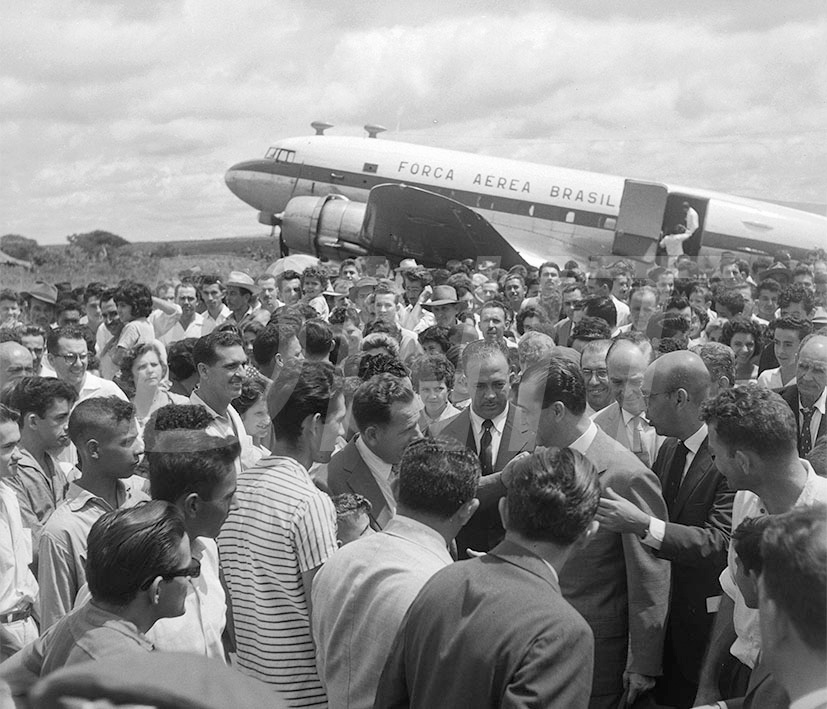 BR-4_153 Inauguração da Rodovia e Ponte do Rio Paranaíba_Goiânia-Itumbiara-GO _ 07 Jan 1961_AP27535.jpg