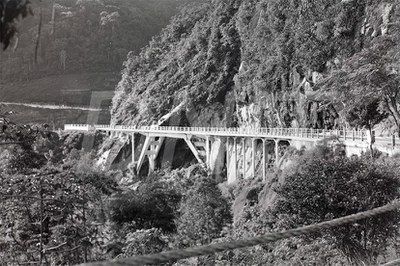 BR_040_Estrada de Rodagem-Rio-Petrópolis-Km-59_10 Abr 1946. _ 3403.jpg