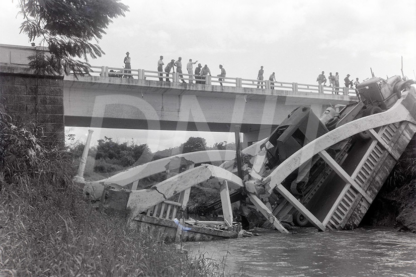 BR_040_Rio_Petrópolis _Ponte no Km-22 _08 Mai 1953_ 9171.jpg