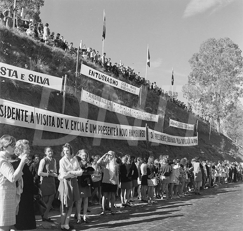 BR_116_ Início de Duplicação da Duplicação da Rodovia São Leopoldo_Novo Hamburgo_Fot Virgílio _ 01 Jul 1969_ 43527.jpg