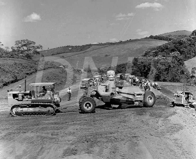 BR_116_Leopoldina-Gov Valadares_27 Ago 1962_AP27038.jpg