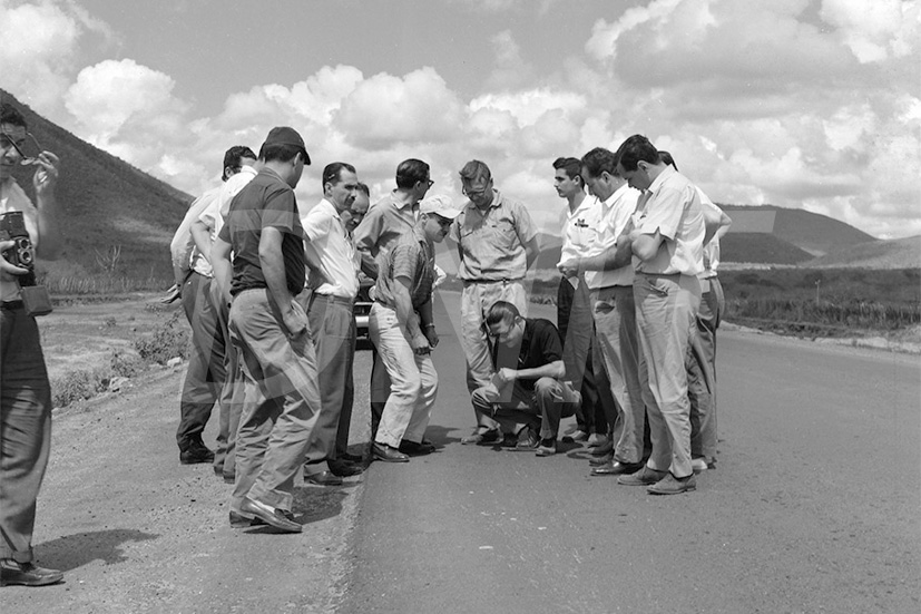 BR_451_Gov Valadares-MG-Vitória da Conquista-BA _ 27 Ago 1962_AP27087.jpg