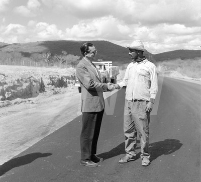 BR_451_Gov Valadares-MG-Vitória da Conquista-BA _ 27 Ago 1962_AP27093.jpg