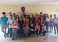 Alunos do IFCE visitam Centro de Pesquisa em Aquicultura do DNOCS para aula prática sobre reprodução artificial de peixes