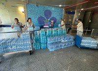 Direção-Geral do DNOCS mobiliza colaboradores em campanha de doação de água potável para vítimas das enchentes no Rio Grande do Sul