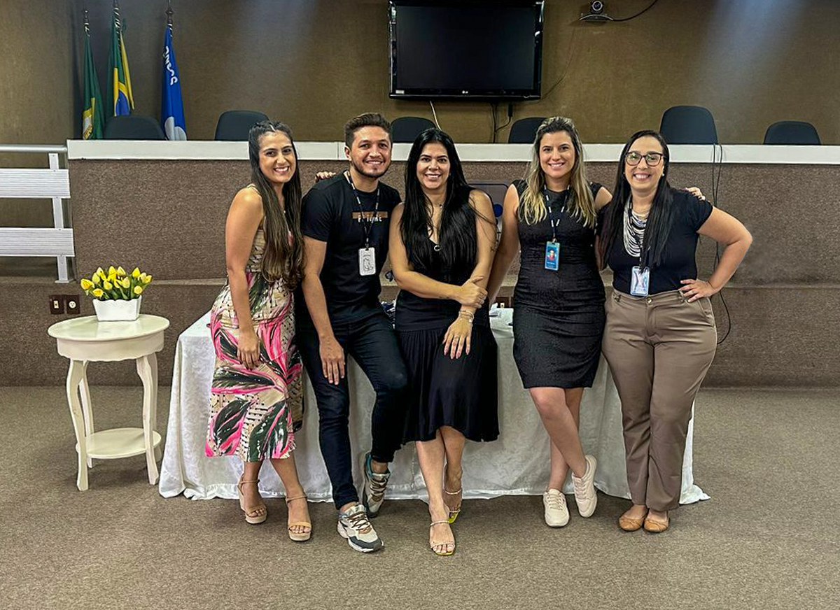 Natacha Souza e equipe do Gabinete e Comunicação social