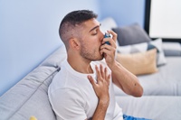 Especialista da Rede Ebserh destaca importância do controle da asma