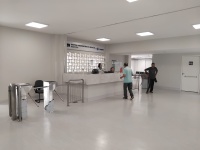 Revitalização das circulações do térreo da Unidade 1 do HUB amplia conforto e humaniza o acesso aos serviços do hospital