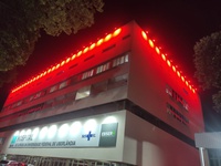 HC-UFU recebe iluminação especial em alusão ao Junho Vermelho